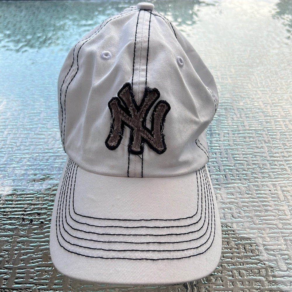 New York Yankees hat